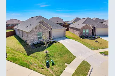 321 Sedalia Trail, Justin, TX 76247 - Photo 25