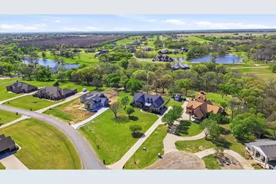 657 Hidden Lakes Boulevard, Gunter, TX 75058 - Photo 33