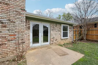 2132 Reverchon Drive, Arlington, TX 76017 - Photo 31