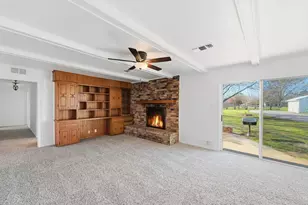 312 Charlie Dr, Whitesboro, TX 76273 - Photo 3