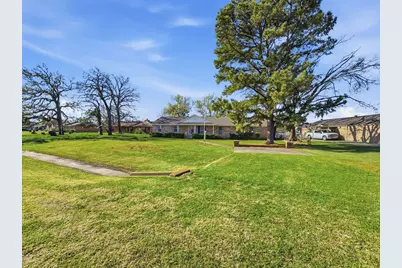 312 Charlie Drive, Whitesboro, TX 76273 - Photo 11