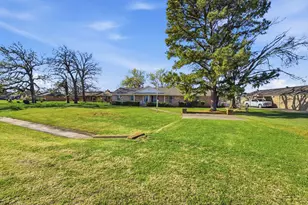 312 Charlie Dr, Whitesboro, TX 76273 - Photo 11