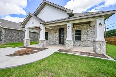 1102 Fort Worth Street, Grand Prairie, TX 75050 - Photo 1