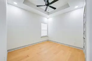 1102 Fort Worth St, Grand Prairie, TX 75050 - Photo 9