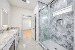 1102 Fort Worth St, Grand Prairie, TX 75050 - Photo 25