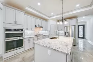1102 Fort Worth St, Grand Prairie, TX 75050 - Photo 13