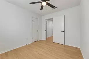 203 Redbird Ct, Cleburne, TX 76058 - Photo 21