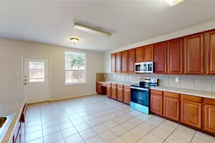 523 Zachum Dr, Arlington, TX 76002 - Photo 11