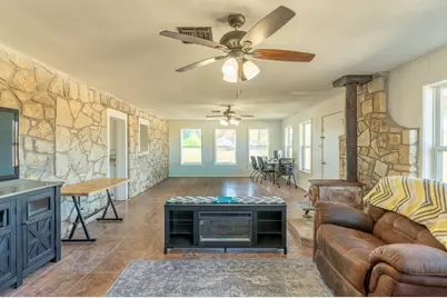 4402 Colony Road A, Granbury, TX 76048 - Photo 15