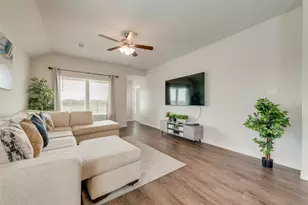 1117 Takeoff Ave, Fort Worth, TX 76131 - Photo 9