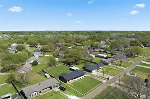 1190 Greenwood Ln, Waco, TX 76705 - Photo 35