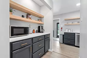 1190 Greenwood Ln, Waco, TX 76705 - Photo 9