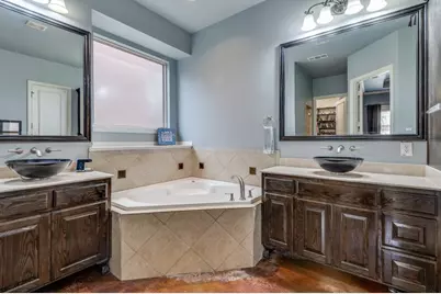 4353 Crestwood Court, Grapevine, TX 76051 - Photo 15