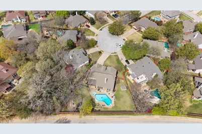 2800 Springbranch Court, Grapevine, TX 76051 - Photo 3