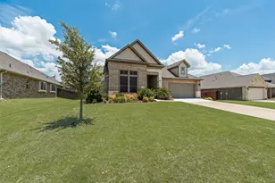 643 Woodridge Dr, Oak Point, TX 75068 - Photo 3