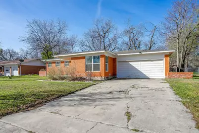 2020 Crestridge Street, Stephenville, TX 76401 - Photo 3