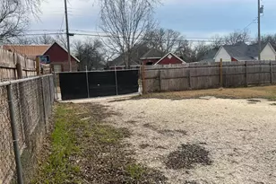 104 Dixon St, Cleburne, TX 76033 - Photo 29