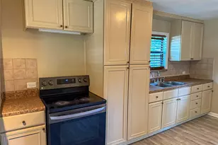 104 Dixon St, Cleburne, TX 76033 - Photo 13