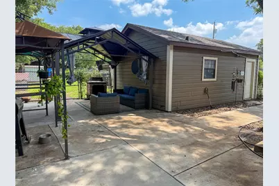 104 Dixon Street, Cleburne, TX 76033 - Photo 21