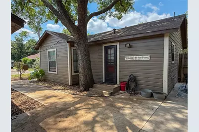 104 Dixon Street, Cleburne, TX 76033 - Photo 5