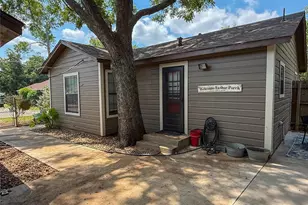 104 Dixon St, Cleburne, TX 76033 - Photo 5
