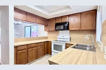 5815 Timbercrest Drive, Arlington, TX 76017 - Photo 9