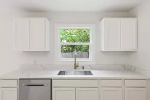 104 Live Oak St, Sanctuary, TX 76020 - Photo 9