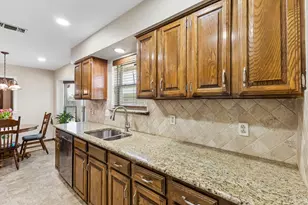 1718 Paxton Dr, Carrollton, TX 75007 - Photo 11