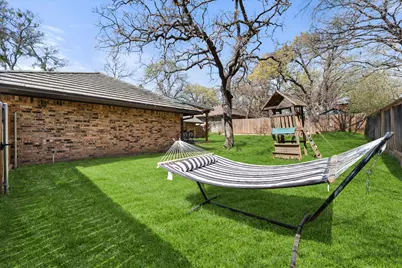 1809 Hillvalley Drive, Arlington, TX 76013 - Photo 37