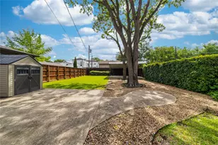 7302 Kenwell St, Dallas, TX 75209 - Photo 25