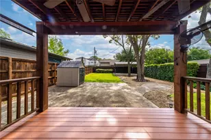 7302 Kenwell St, Dallas, TX 75209 - Photo 21