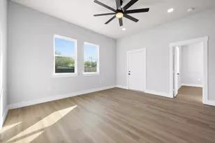 5905 Collins Ct, Granbury, TX 76048 - Photo 11