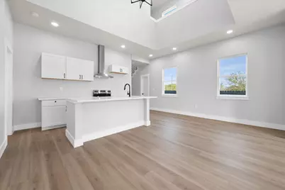 5905 Collins Court, Granbury, TX 76048 - Photo 7
