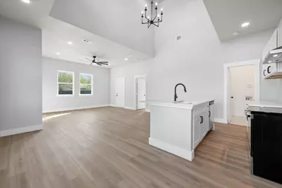 5905 Collins Court, Granbury, TX 76048 - Photo 3