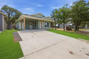 808 Branding Iron Trail, Granbury, TX 76049 - Photo 3