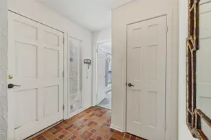 9814 Amberton Pkwy, Dallas, TX 75243 - Photo 15