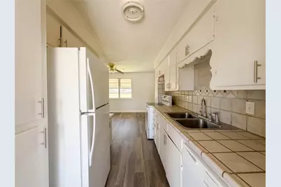 520 Hillside Drive, Sherman, TX 75090 - Photo 3