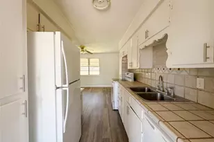 520 Hillside Dr, Sherman, TX 75090 - Photo 3