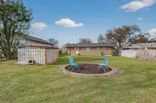 5108 Nadine Dr, Haltom City, TX 76117 - Photo 35
