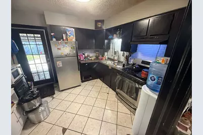 914 Tamara Lane, Grand Prairie, TX 75051 - Photo 3