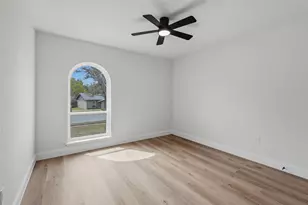 11033 McCree Rd, Dallas, TX 75238 - Photo 19