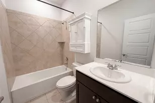 1013 Royal Ln, Celina, TX 75009 - Photo 9