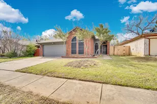 324 Faircrest Dr, Arlington, TX 76018 - Photo 9