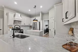 8232 Fenwick Dr, North Richland Hills, TX 76182 - Photo 9