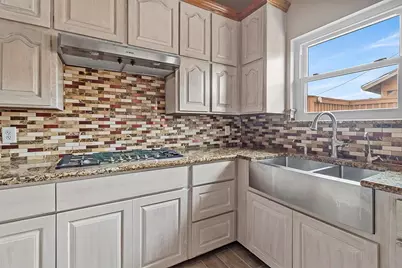 1110 Carrington Court, Irving, TX 75060 - Photo 23