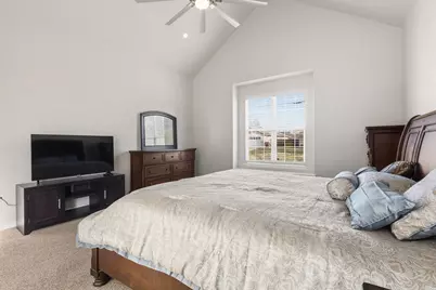 808 E 6th Street, Bonham, TX 75418 - Photo 11