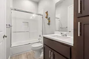 808 E 6th St, Bonham, TX 75418 - Photo 21