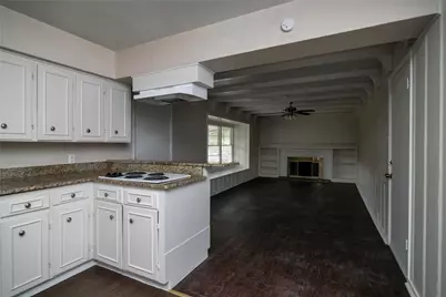 1604 Weiler Boulevard, Fort Worth, TX 76112 - Photo 5