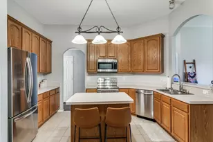 10505 Stonehill Dr, Benbrook, TX 76126 - Photo 9