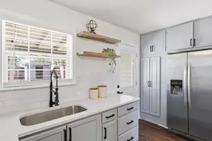 1310 E Lovers Ln, Arlington, TX 76010 - Photo 7